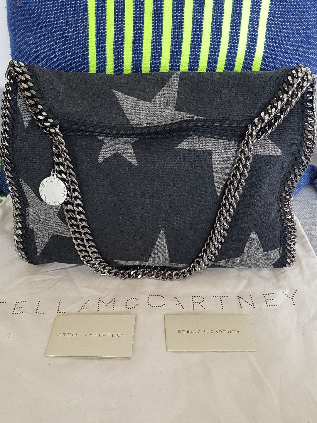 Sacs en jeans Stella McCartney : 5 modèles les plus chers à découvrir